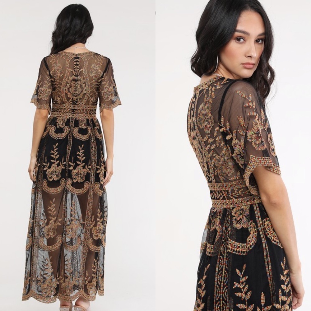 🚨24 HOUR SALE🚨The Golden Hour Lace Maxi Dress - Picture 6 of 11